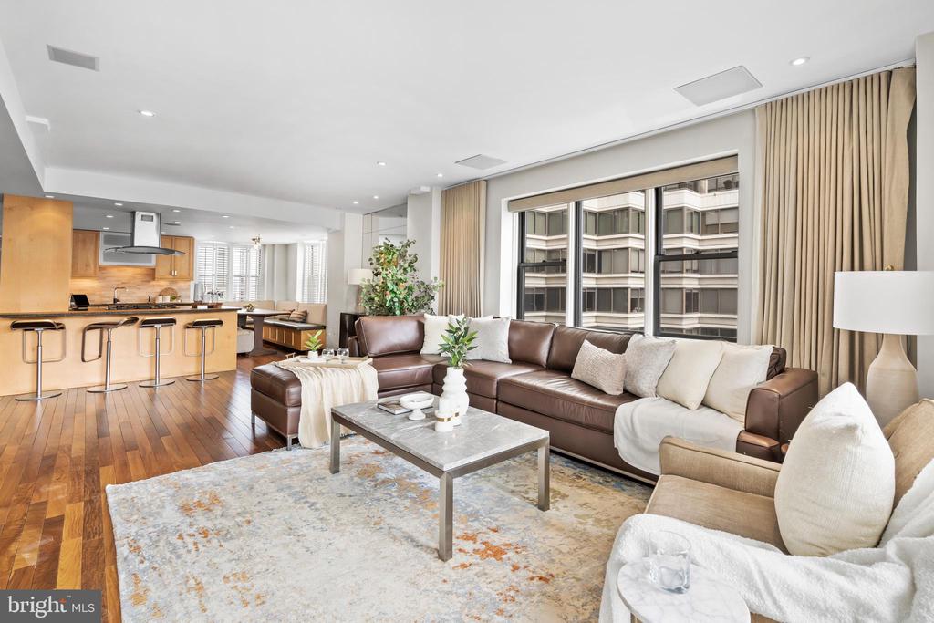 220 W RITTENHOUSE SQUARE 18A