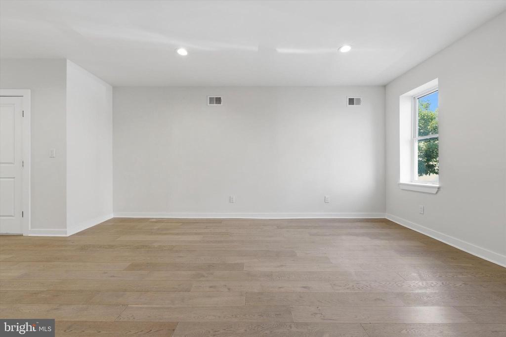 1229 S 19TH STREET