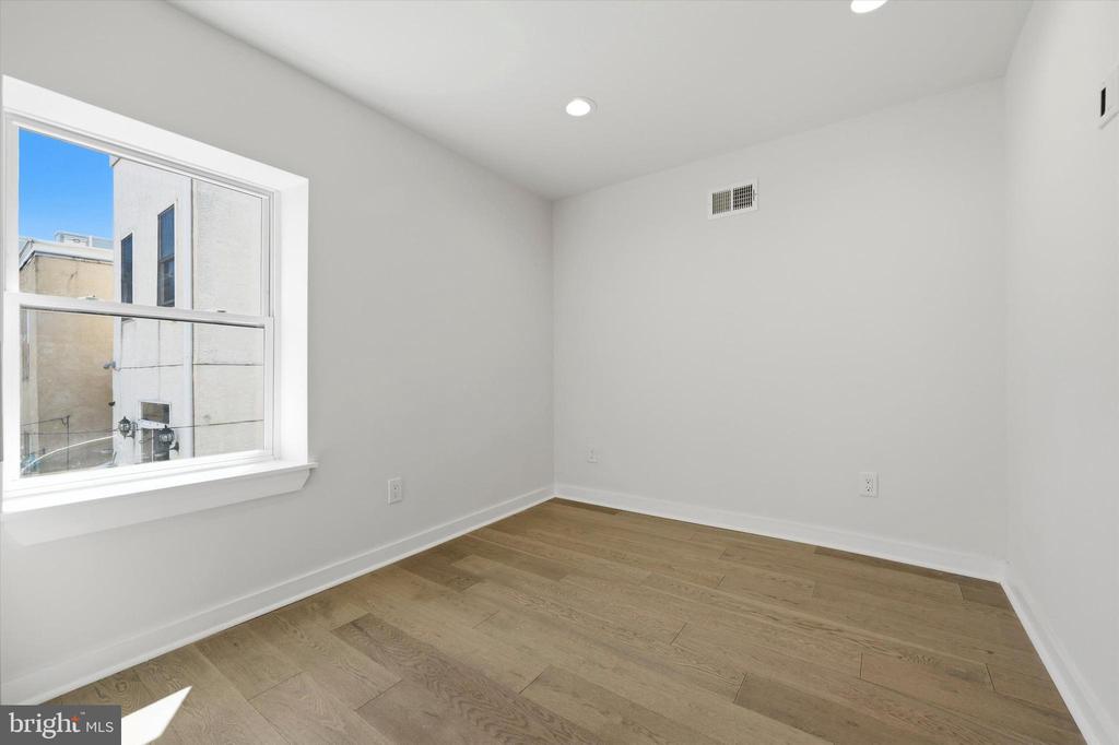1229 S 19TH STREET