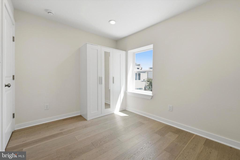 1229 S 19TH STREET