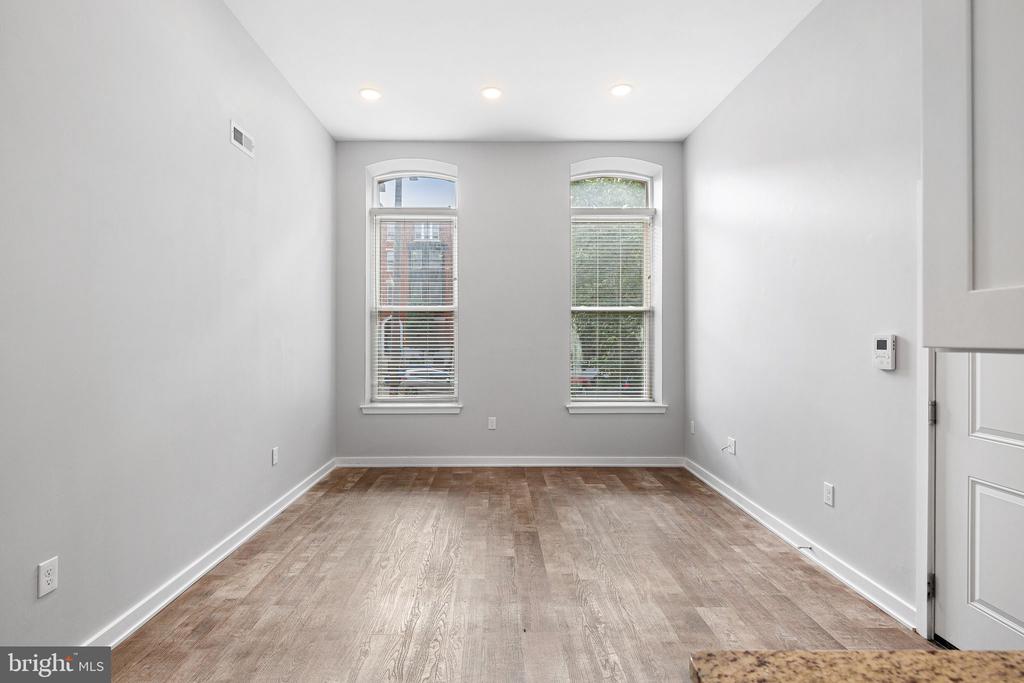 1318 BROAD 1F