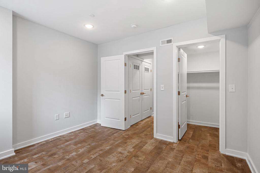 1318 BROAD 1F