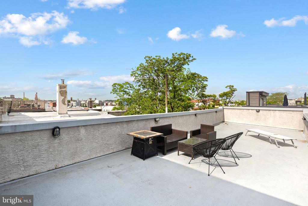 1318 BROAD 1F