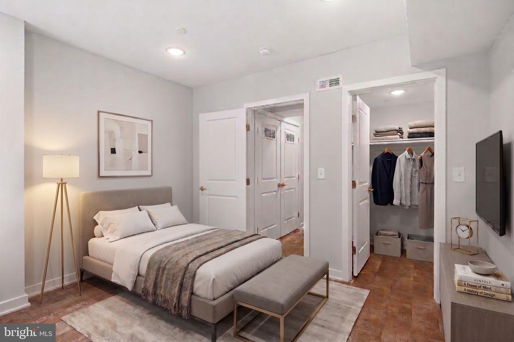 1318 BROAD 1F