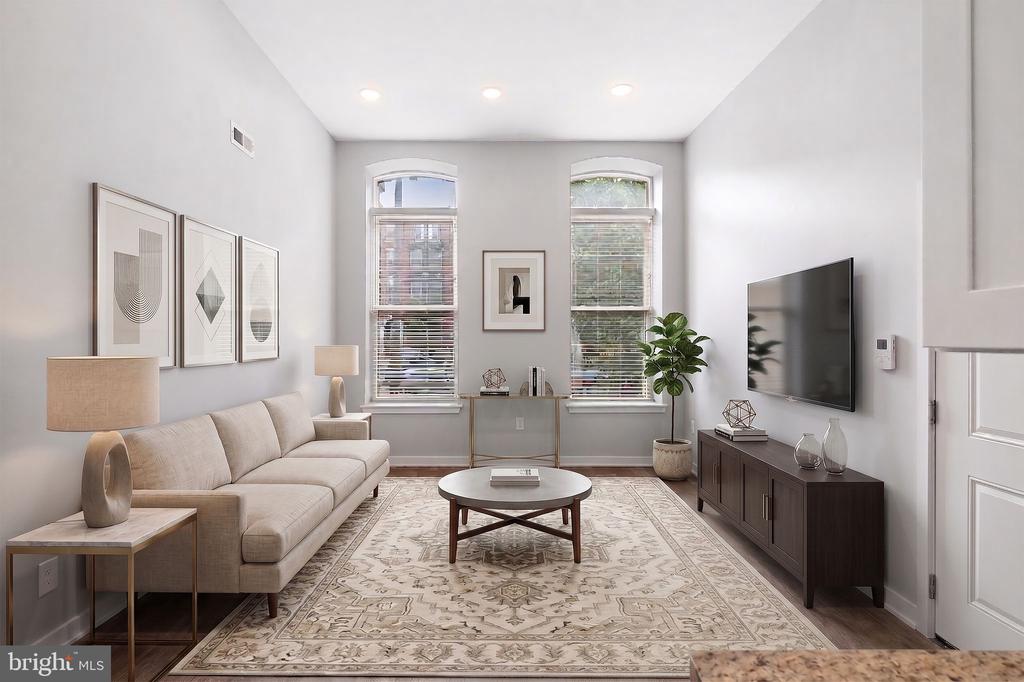1318 BROAD 1F