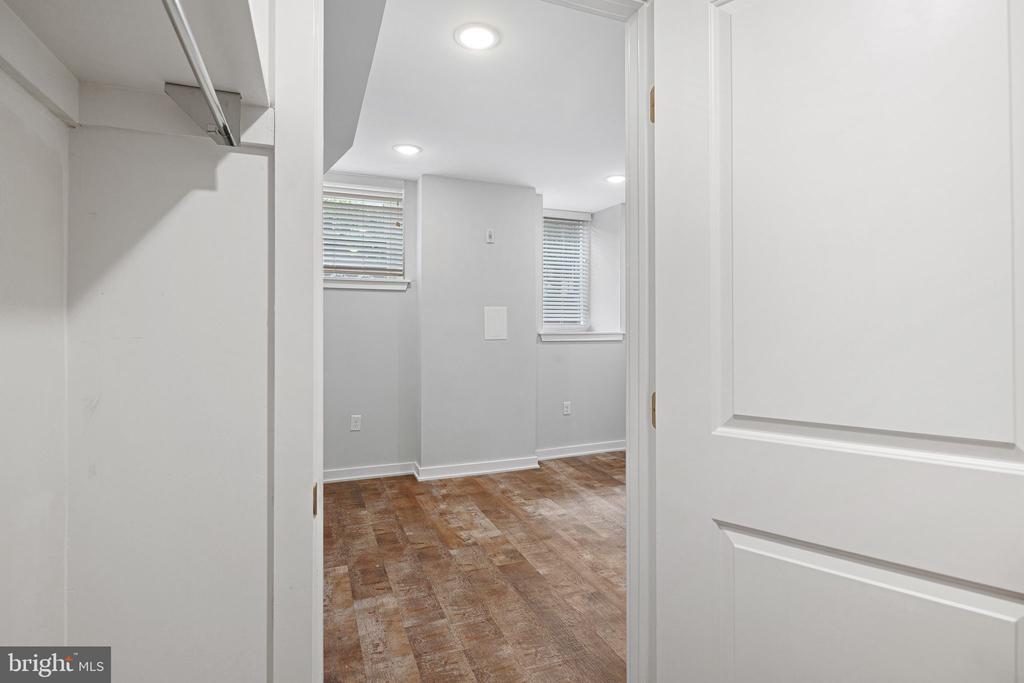 1318 BROAD 1F