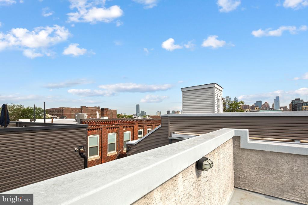 1318 BROAD 1F
