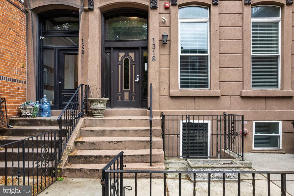 1318 BROAD 1F
