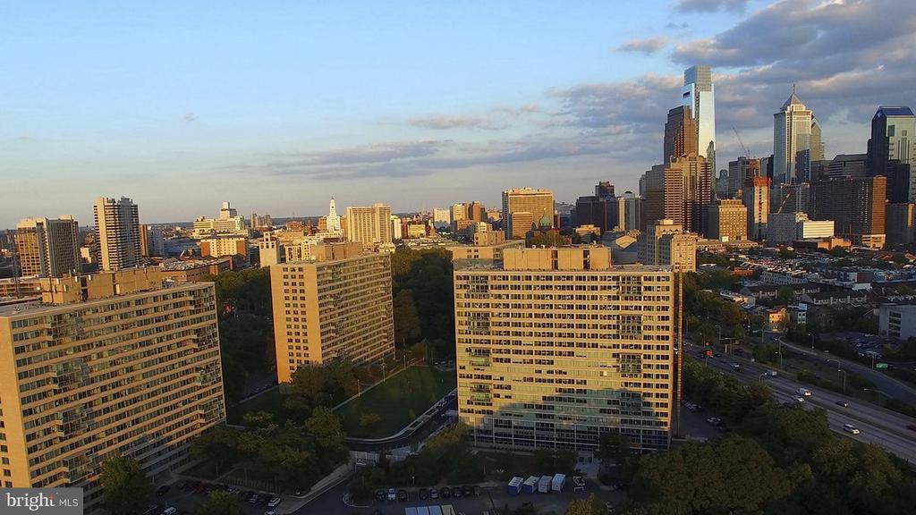2200 BENJAMIN FRANKLIN PARKWAY E1101