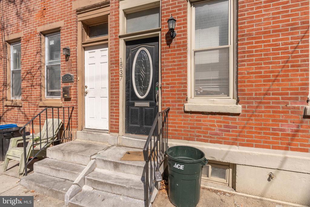 1537 SWAIN STREET