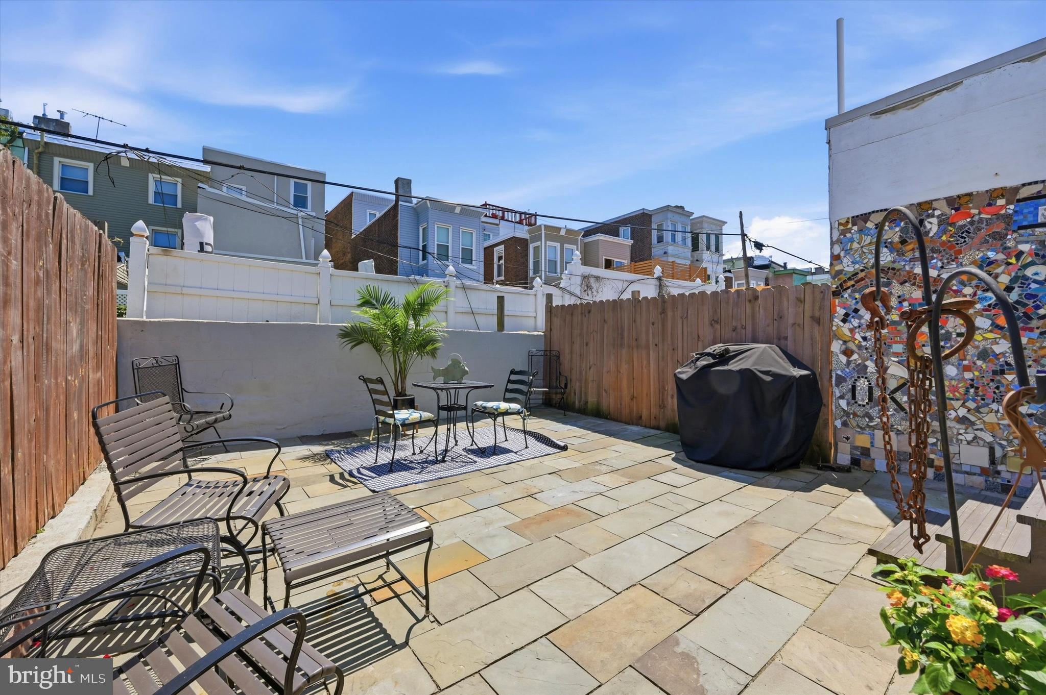 1321 E OXFORD STREET