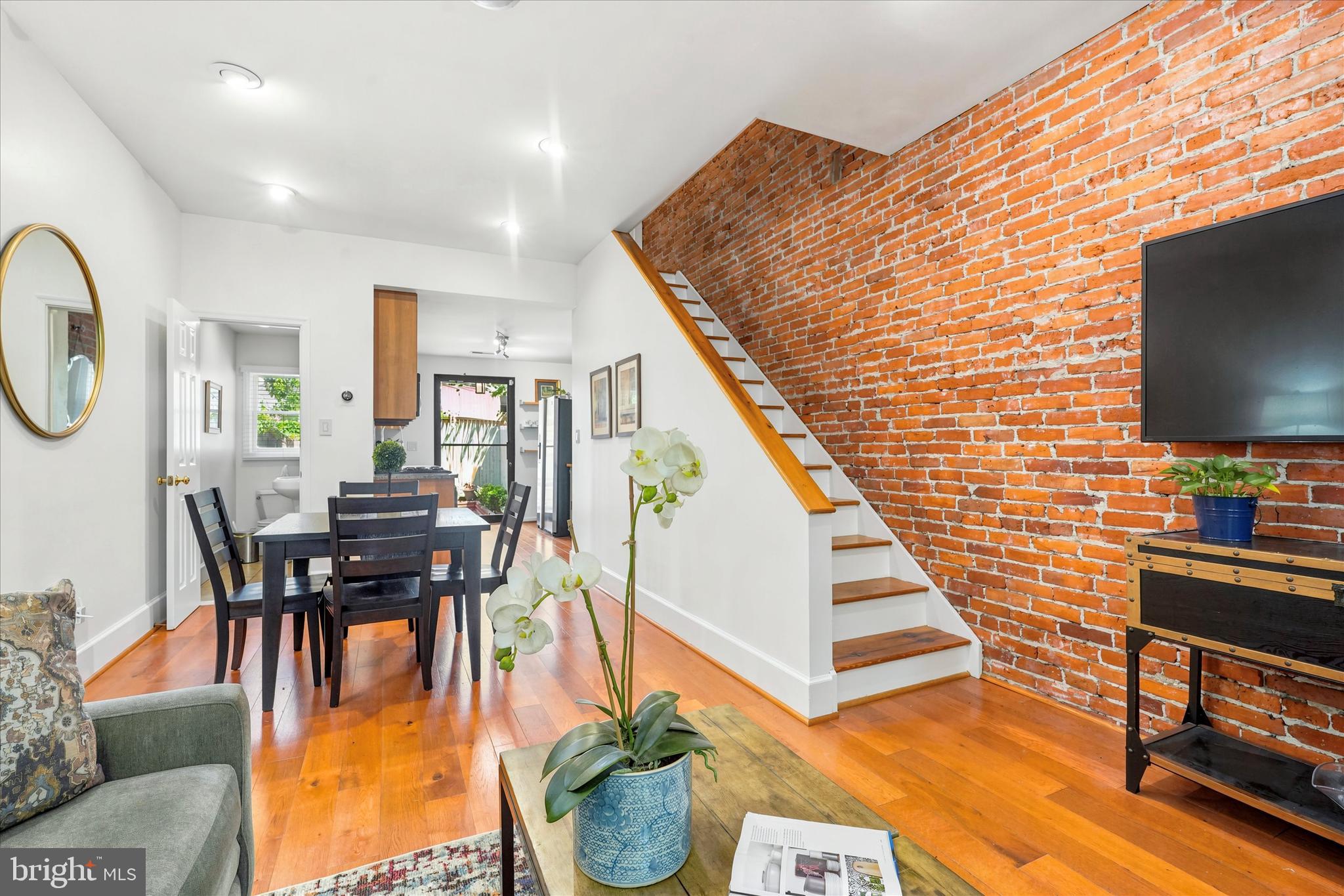 3029 W HARPER STREET