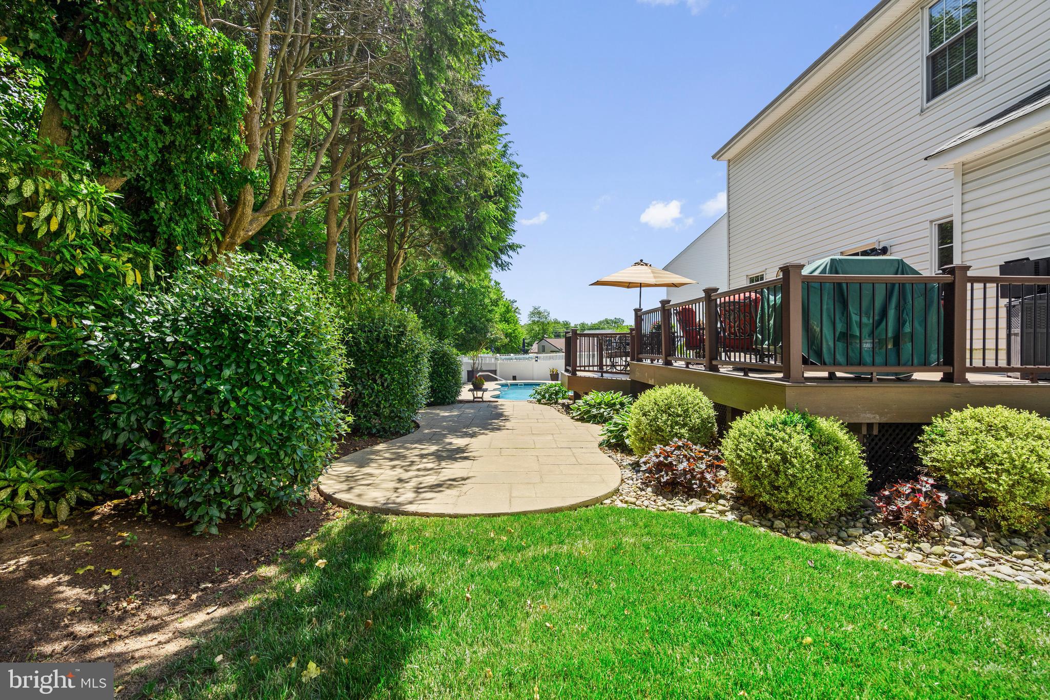 1214 ANNA DRIVE
