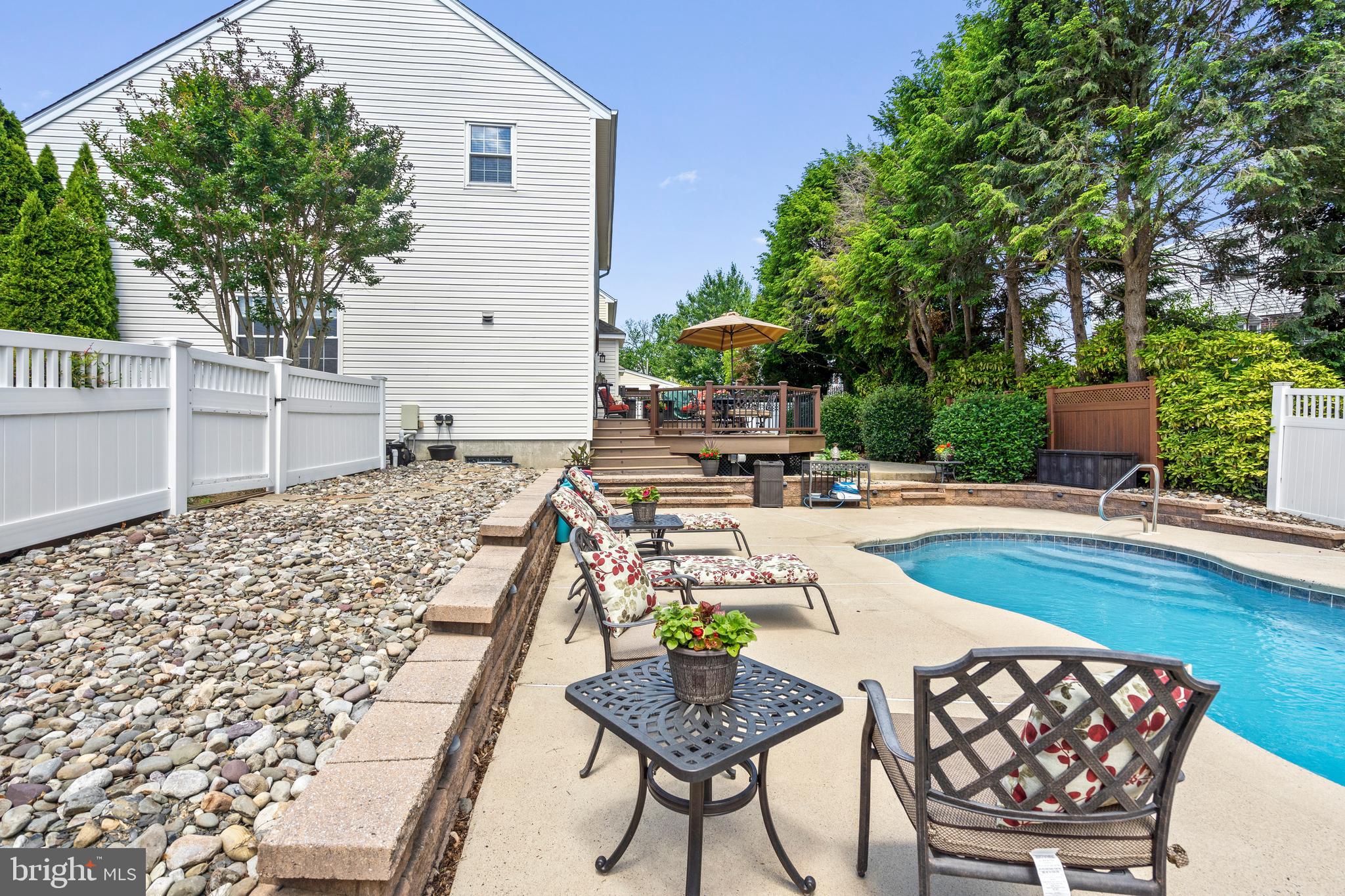 1214 ANNA DRIVE