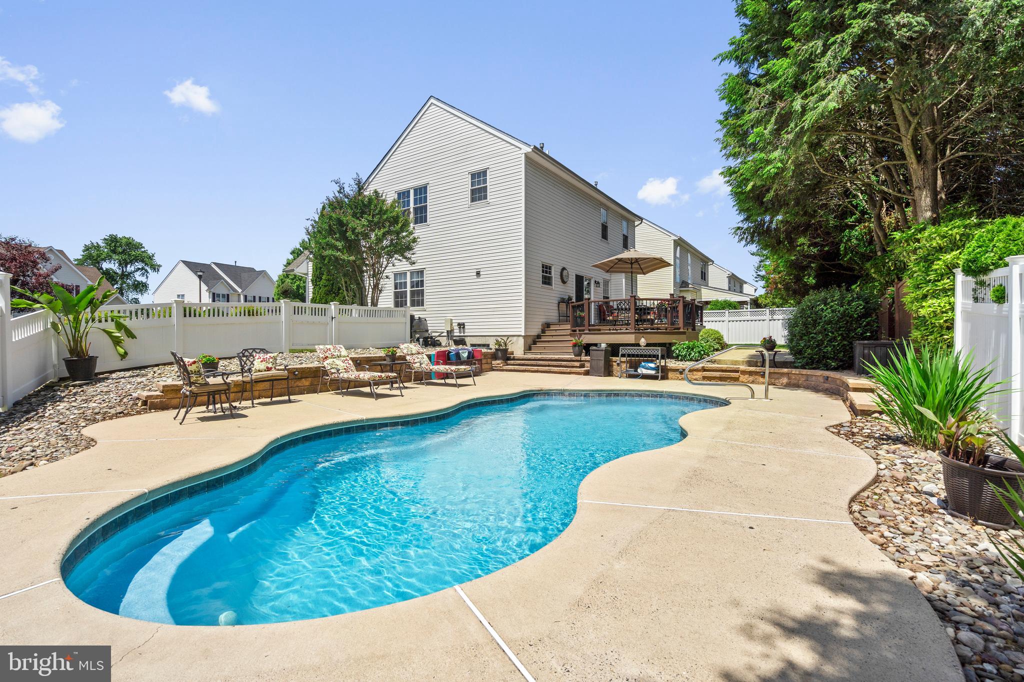 1214 ANNA DRIVE