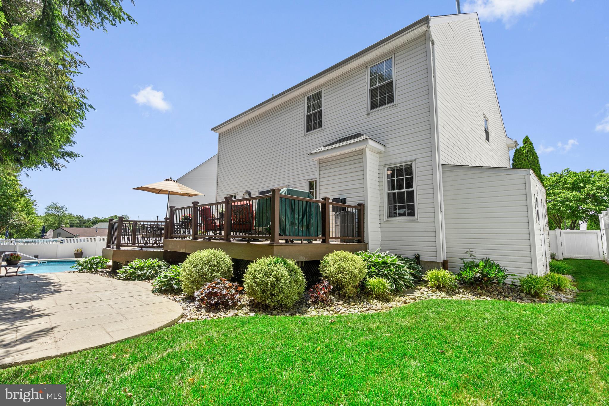 1214 ANNA DRIVE