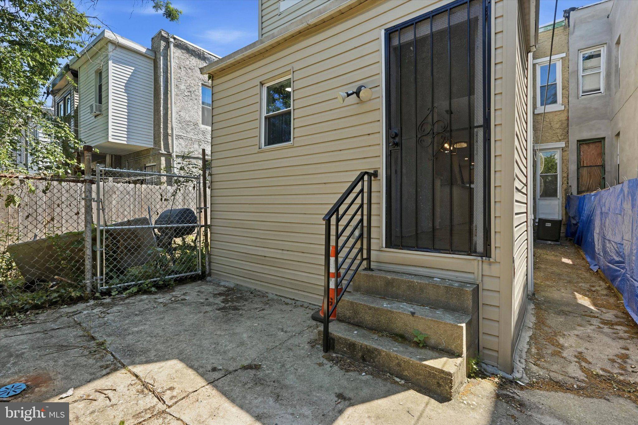 2248 N VAN PELT STREET