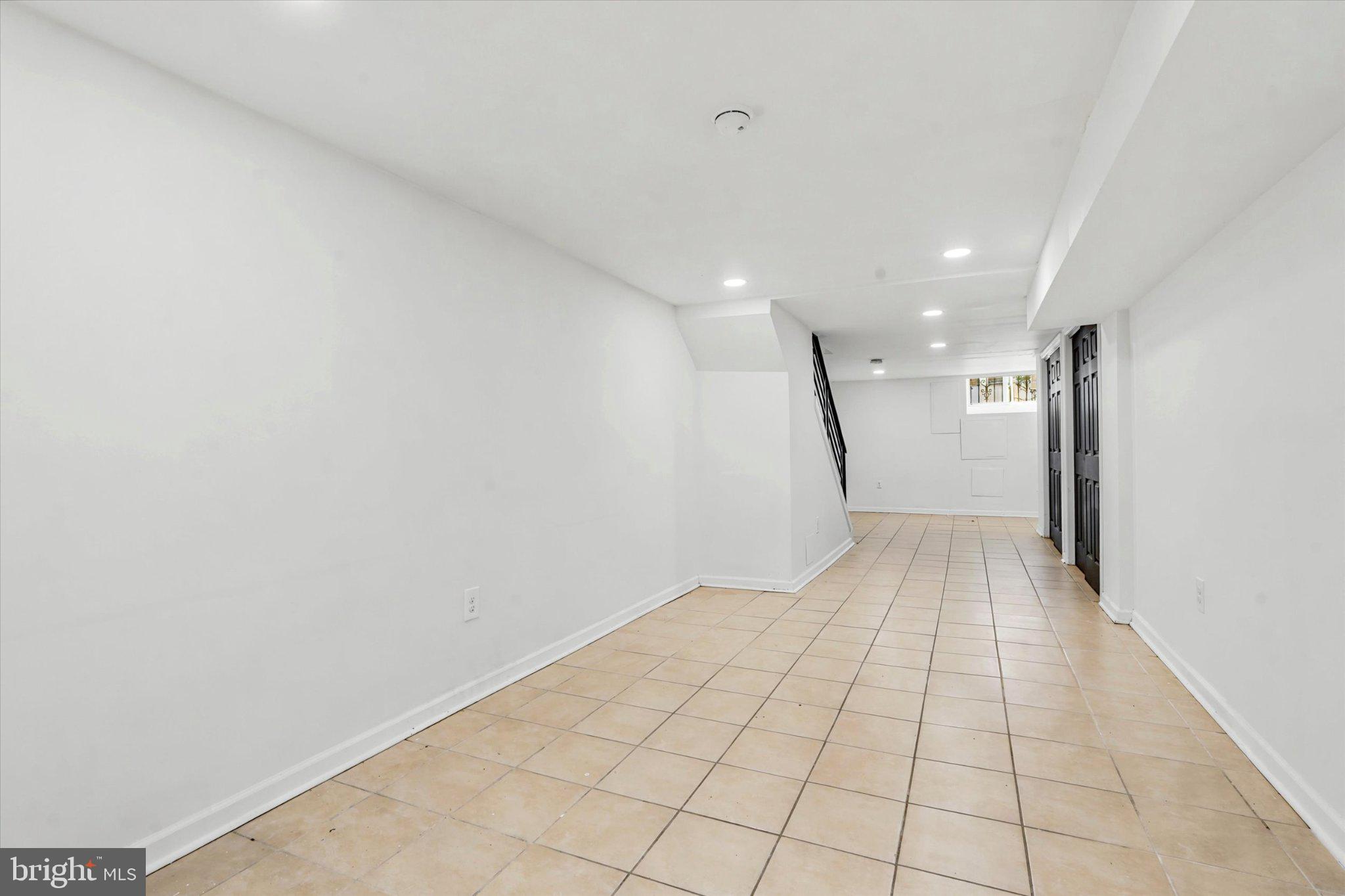 2248 N VAN PELT STREET