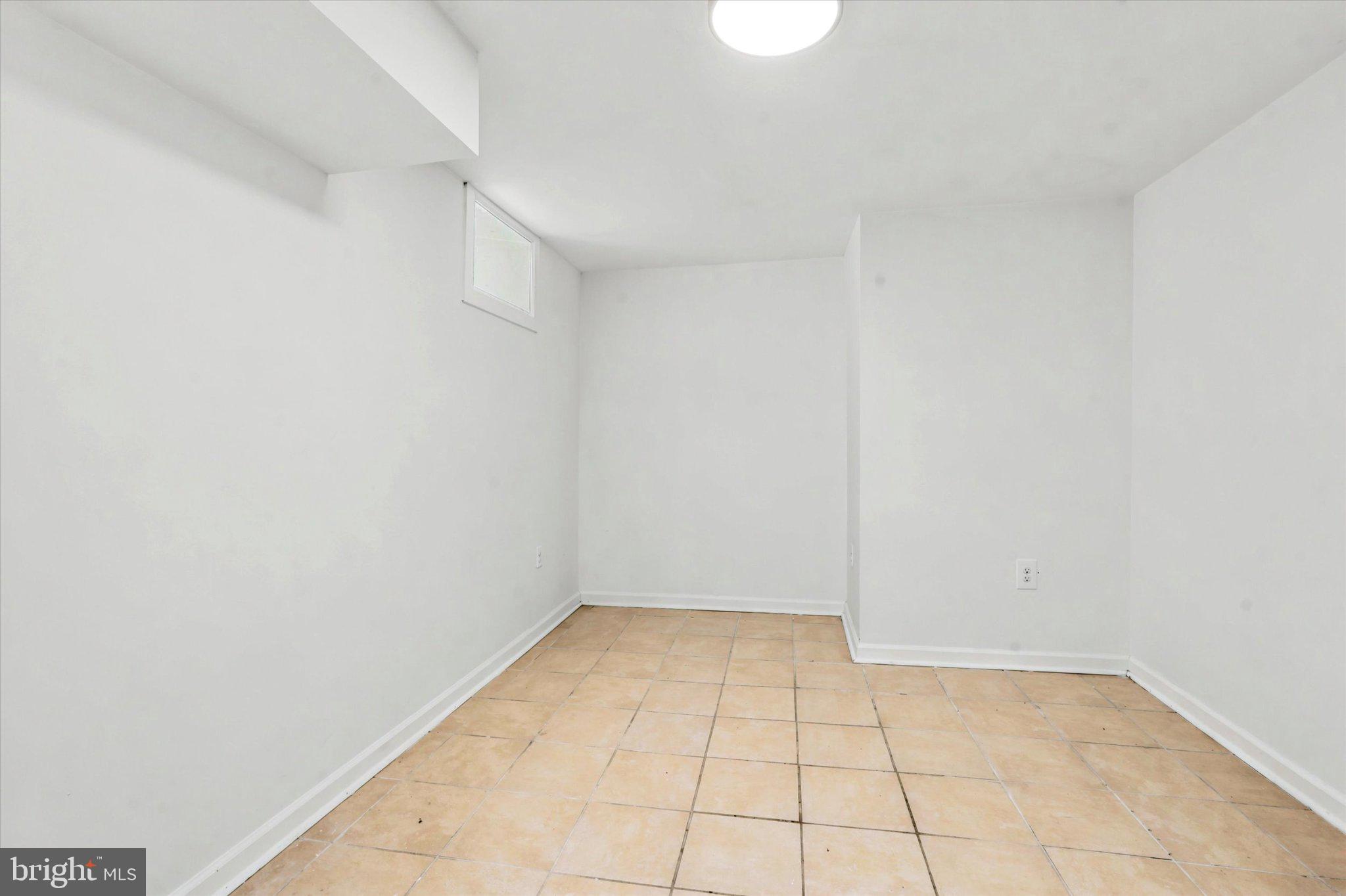 2248 N VAN PELT STREET
