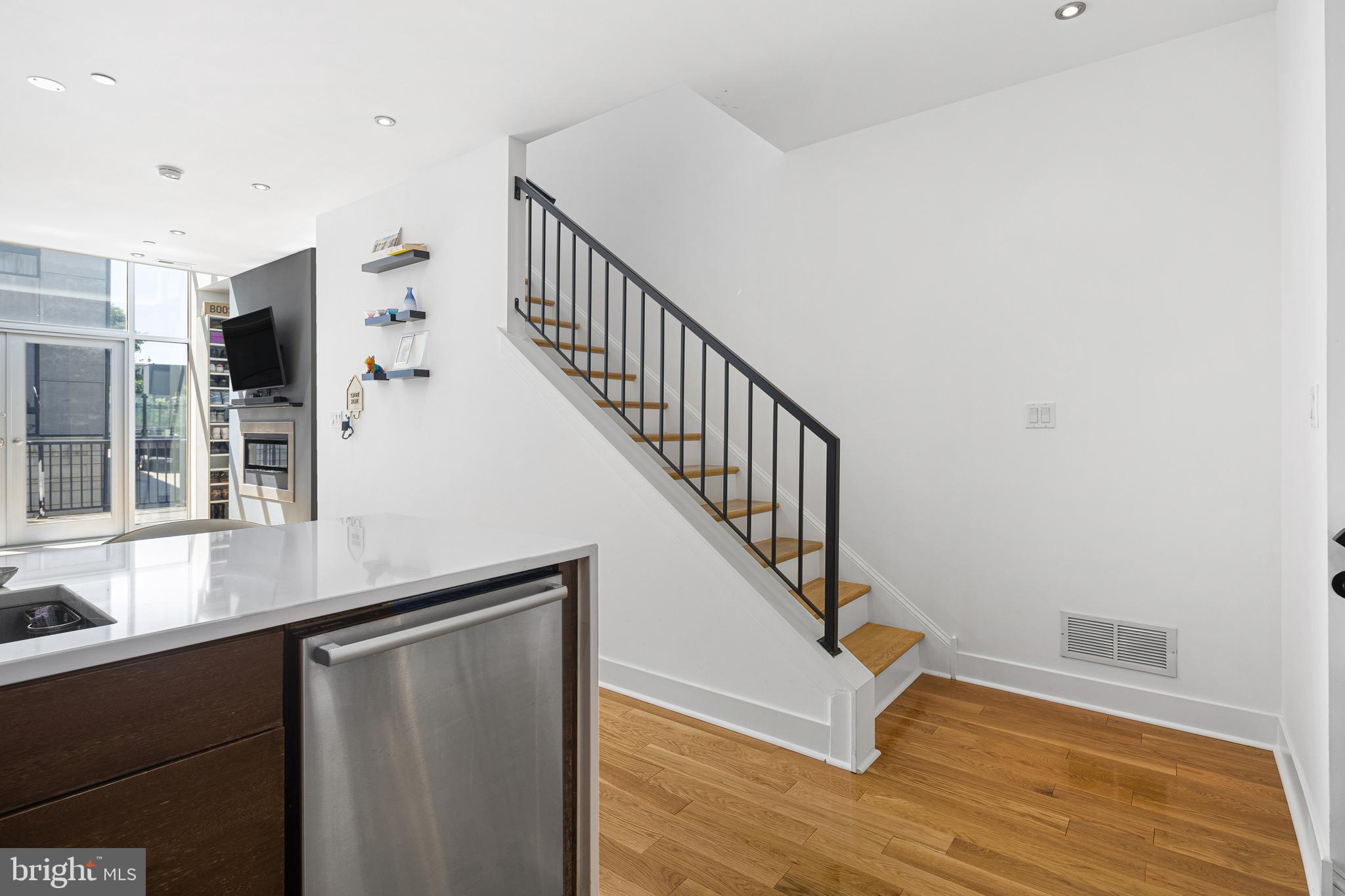 259 LEVERINGTON AVENUE