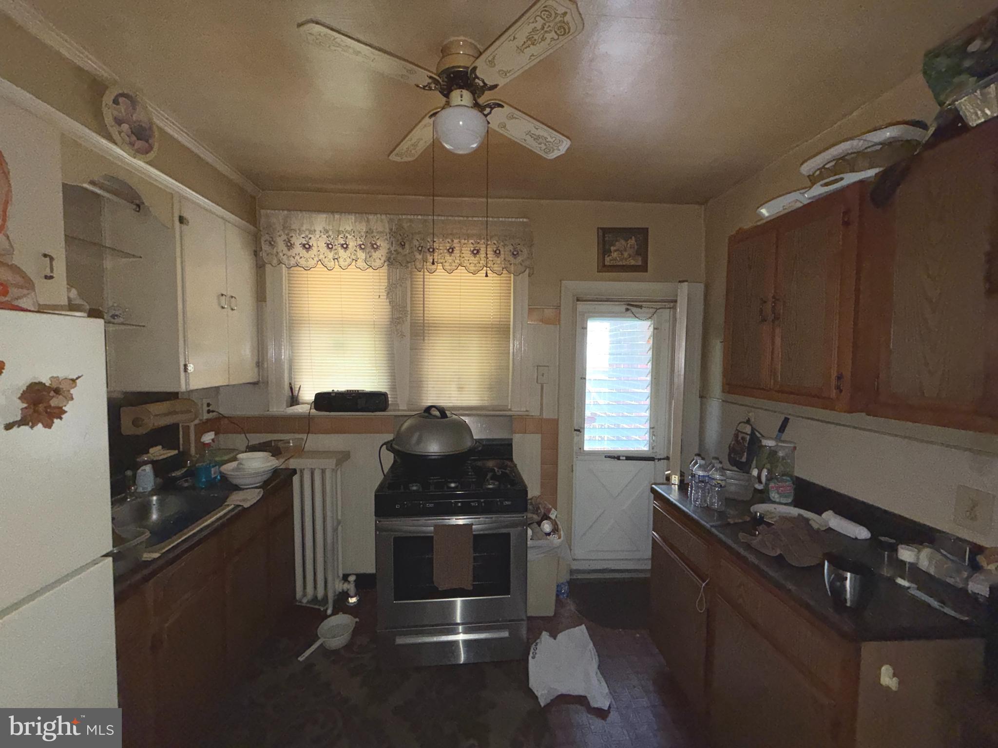 5842 N 4TH STREET