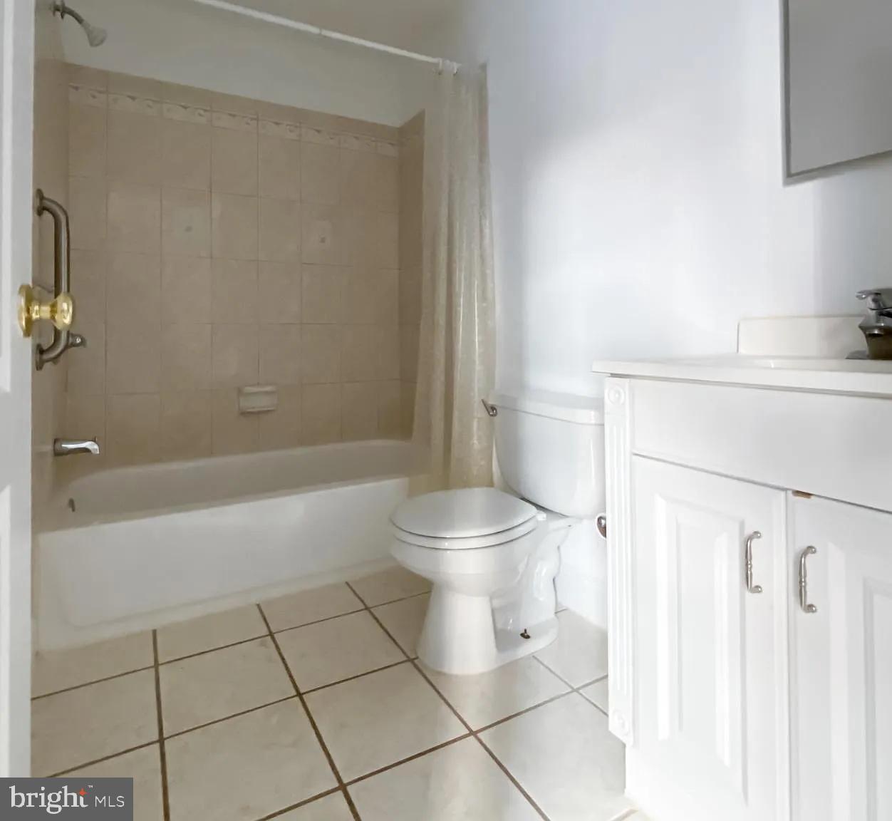 1701 SPRUCE STREET 03 4R