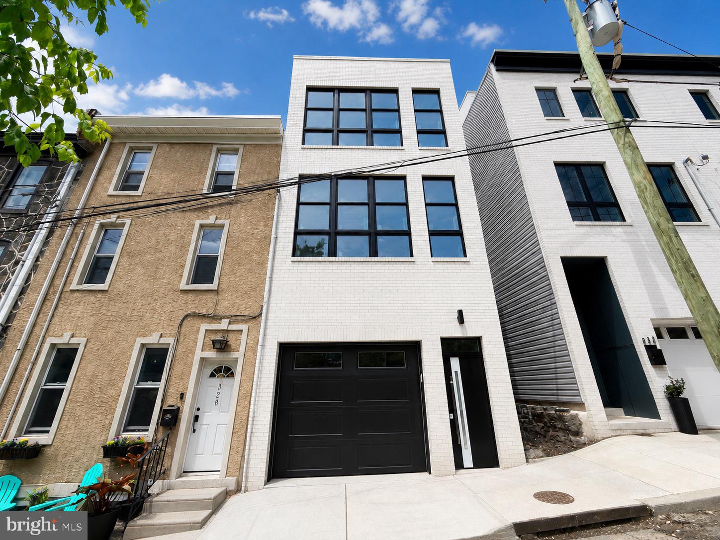 330 CARSON STREET