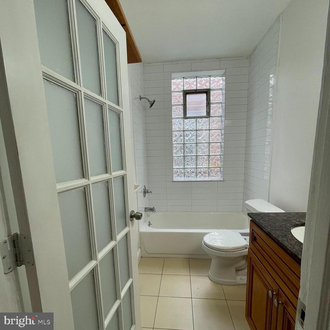 641 BAINBRIDGE STREET UNIT B