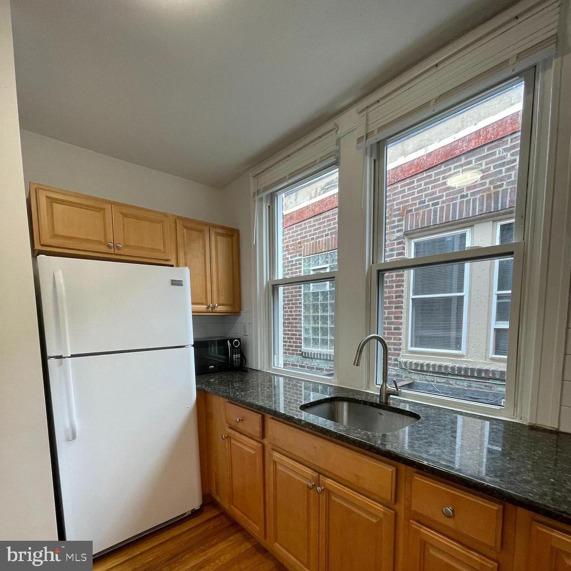 641 BAINBRIDGE STREET UNIT B
