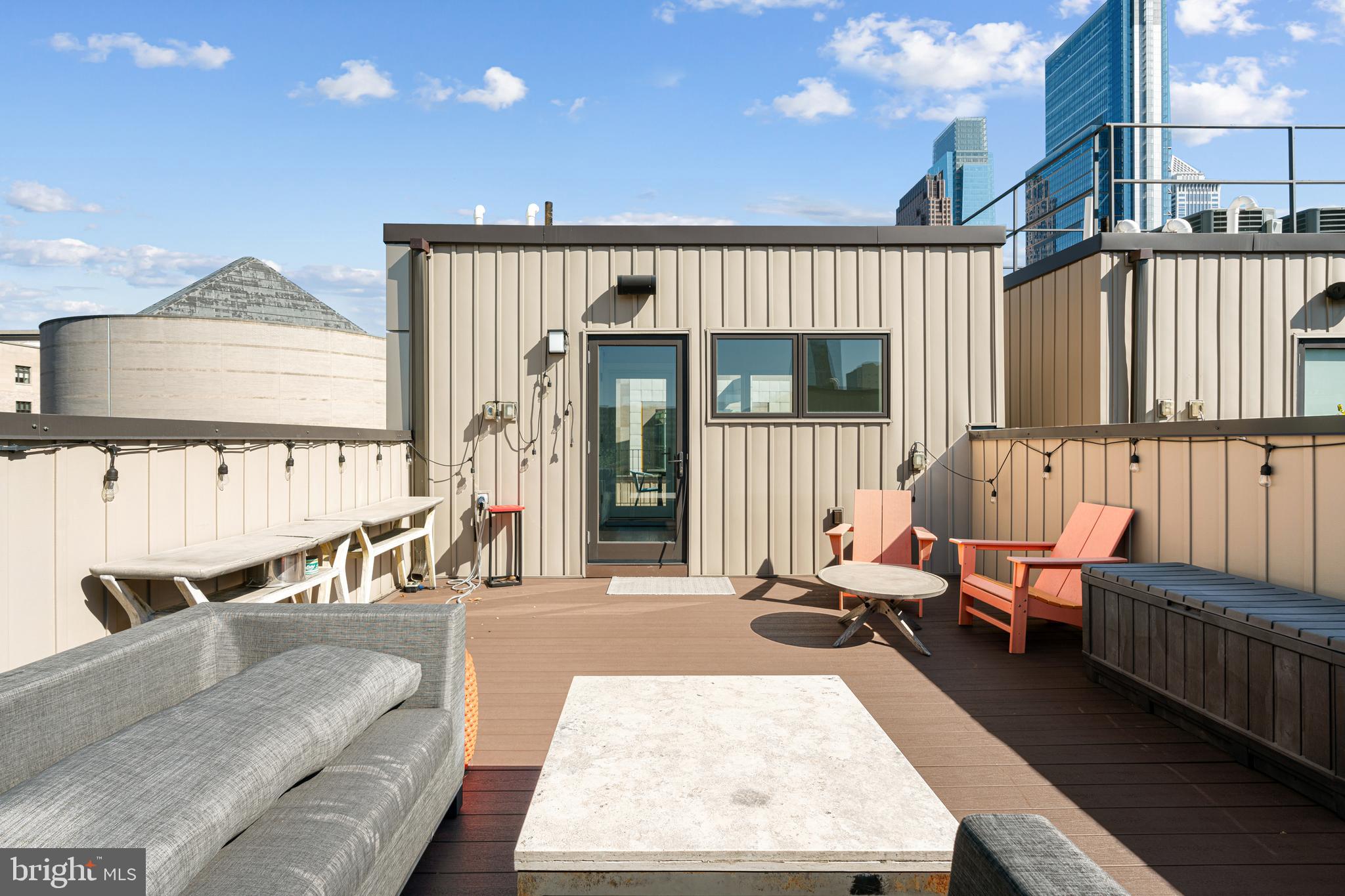 212 N 21ST STREET 1