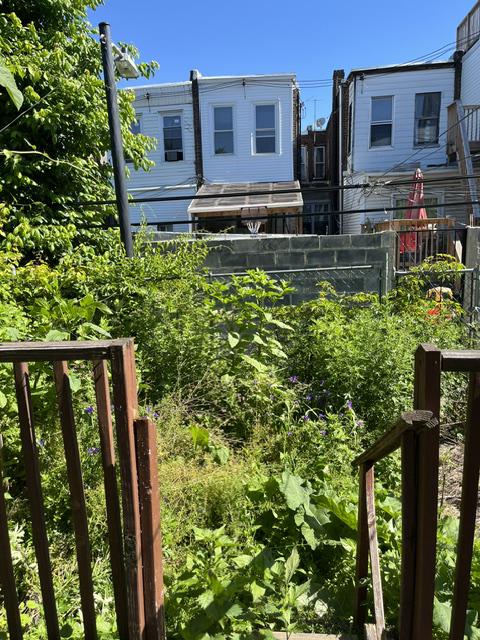 2113 PACIFIC STREET