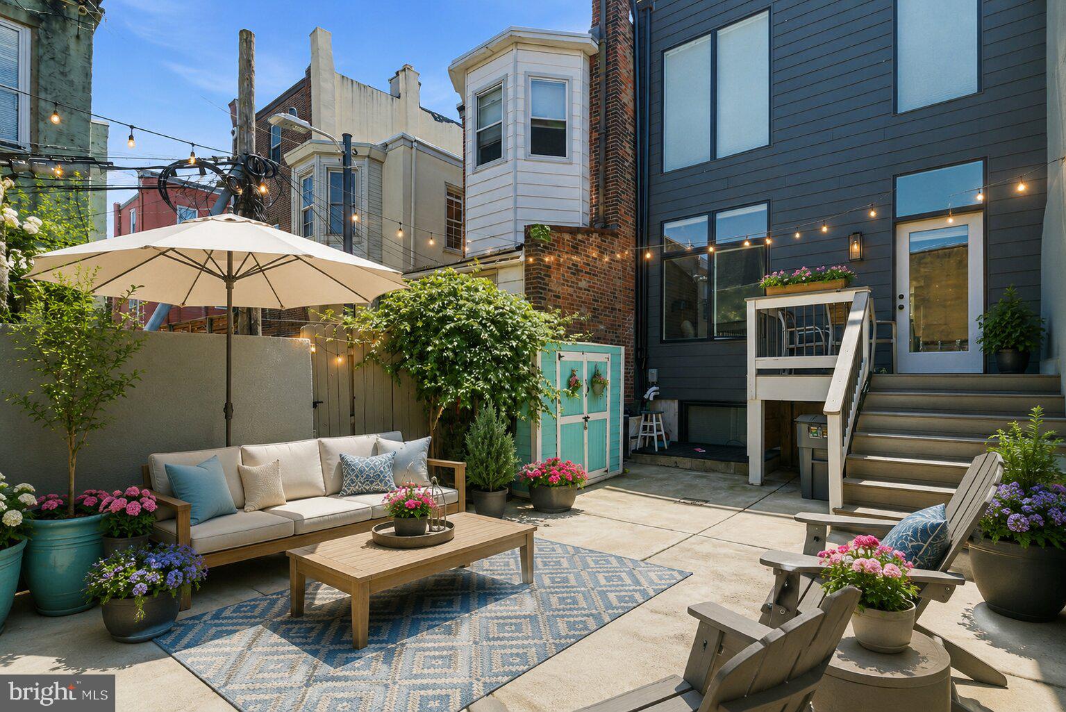 2525 BROWN STREET