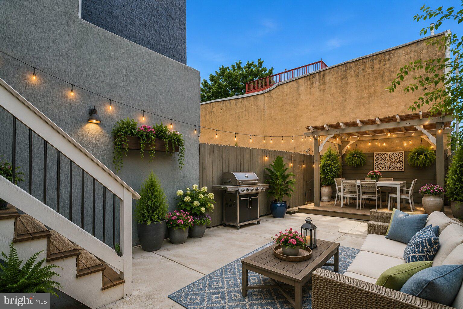 2525 BROWN STREET
