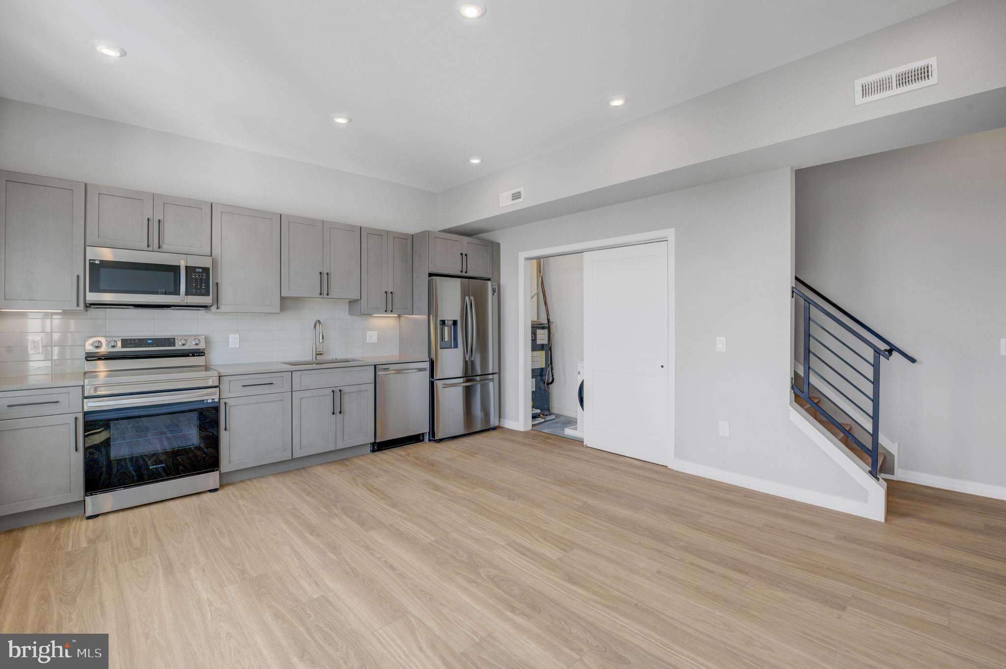 1205 S 15TH STREET 4C