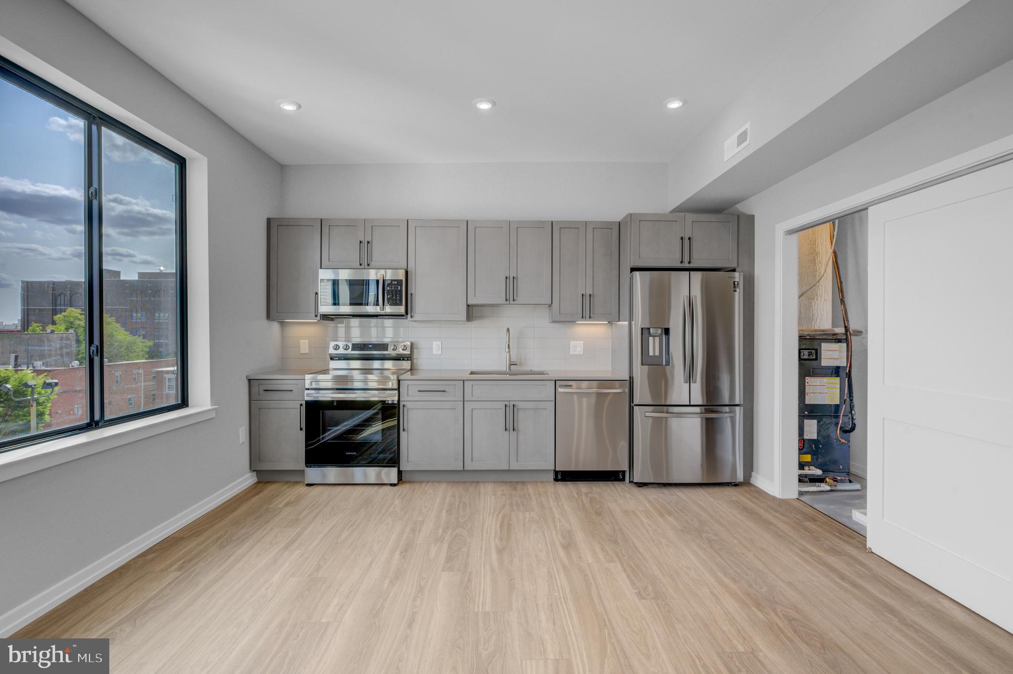 1205 S 15TH STREET 4C
