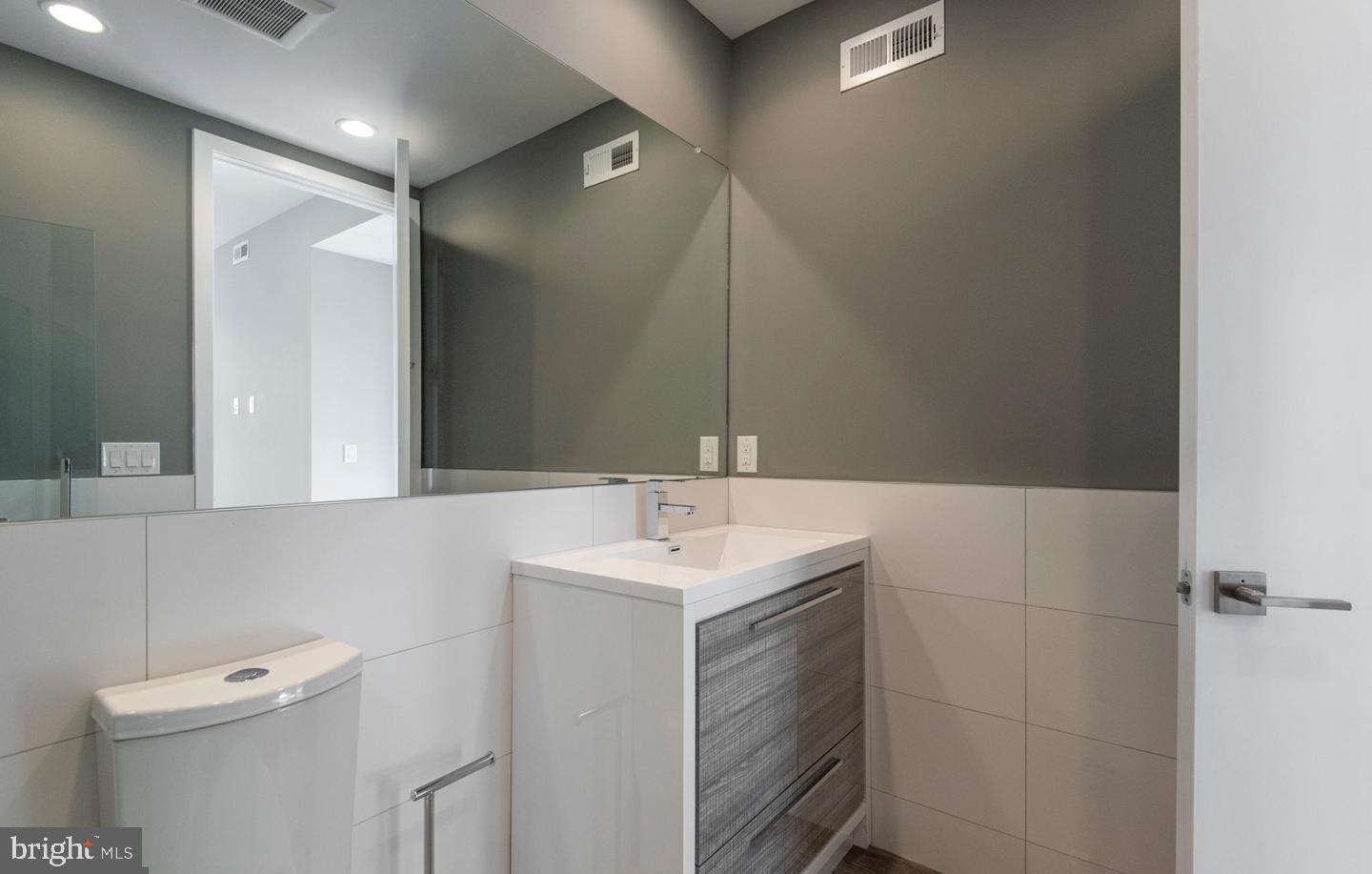 1340 S 13TH STREET 2I