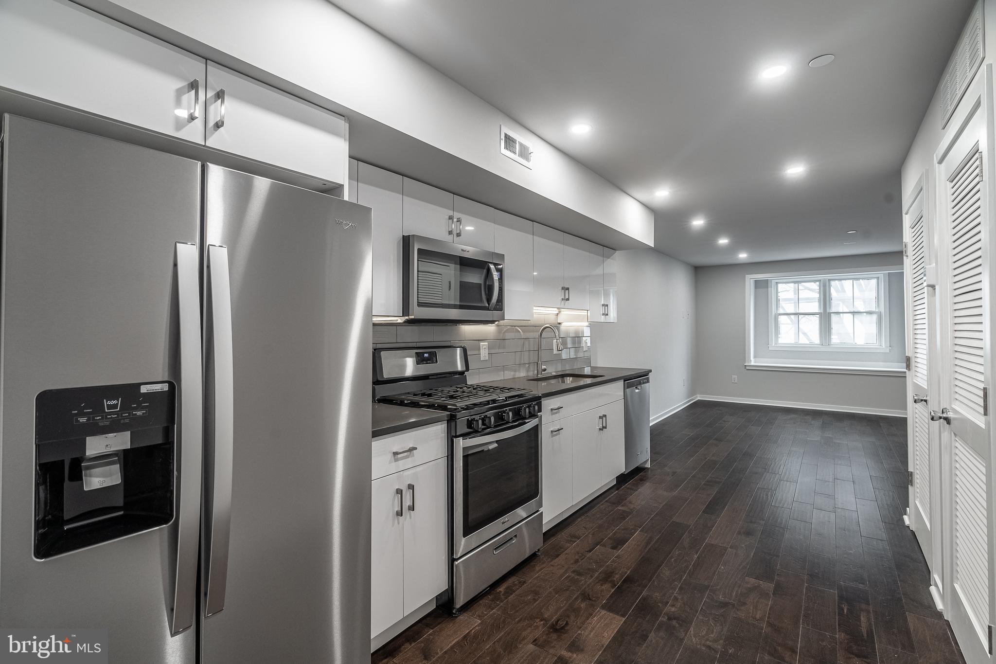 752 S 8TH STREET 2