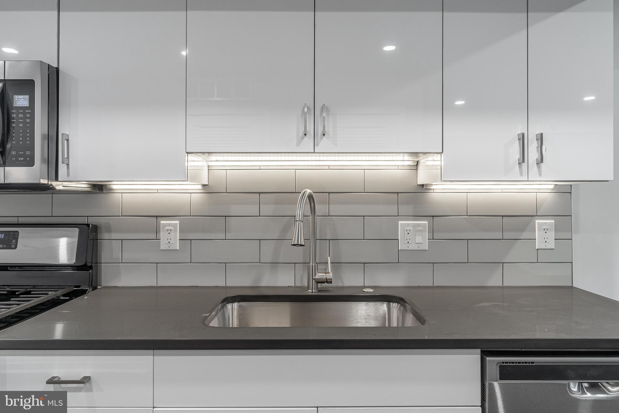 752 S 8TH STREET 2