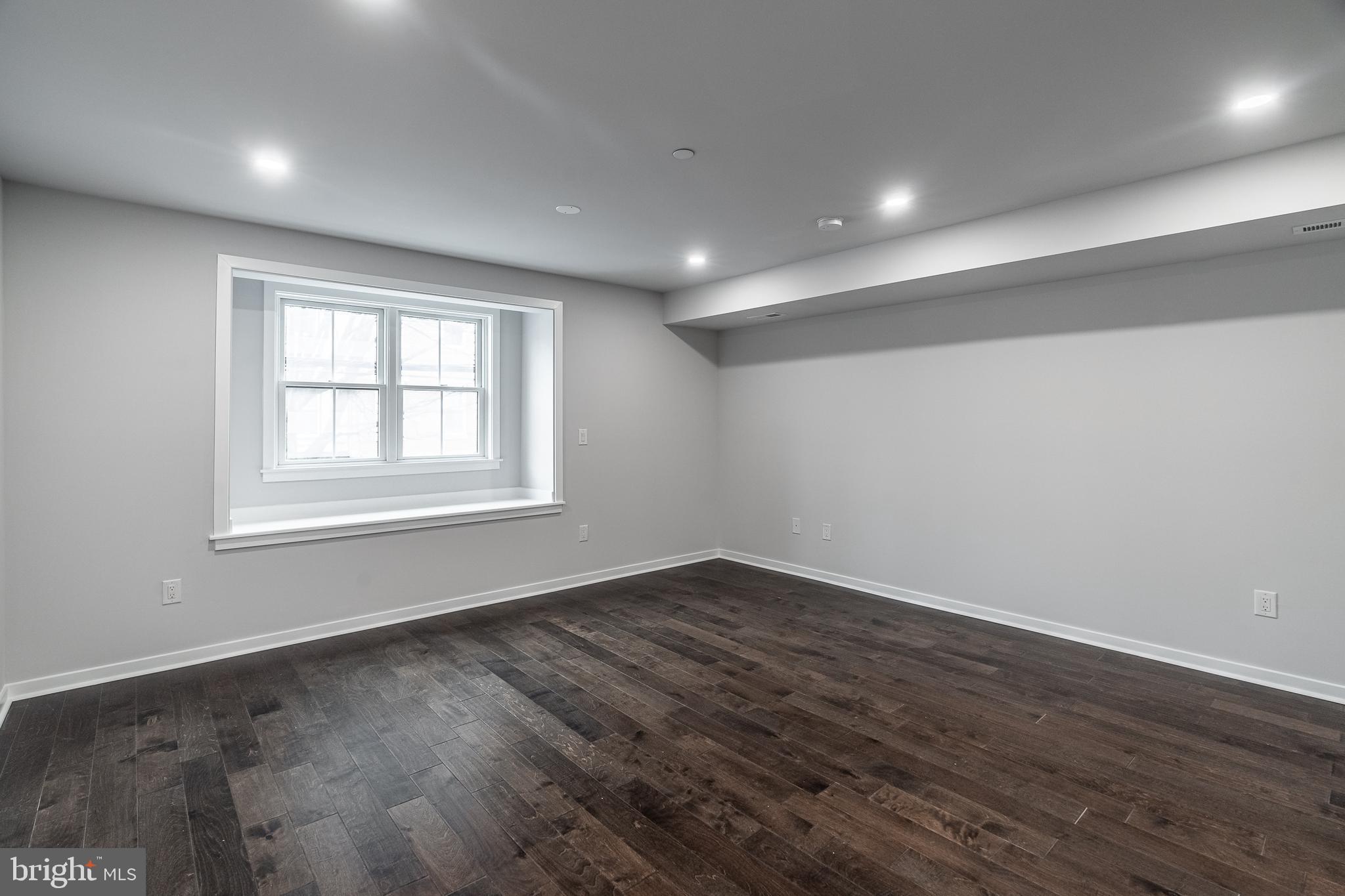 752 S 8TH STREET 2