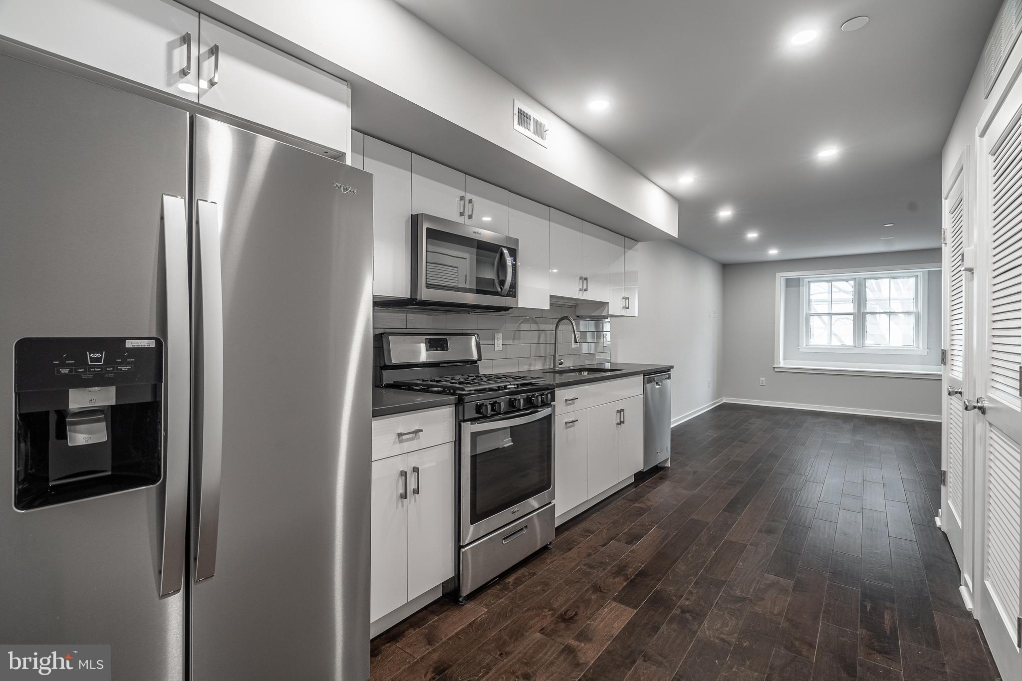 752 S 8TH STREET 2