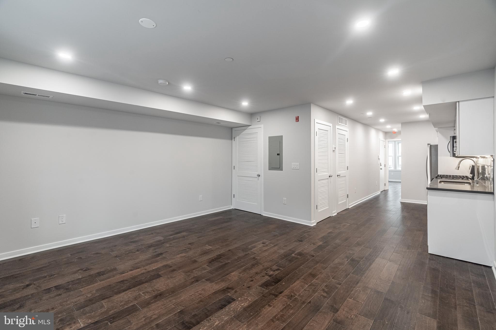 752 S 8TH STREET 2