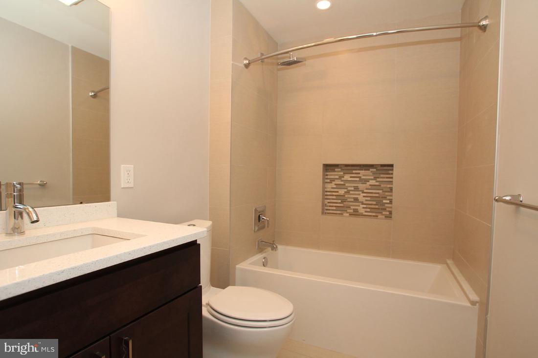 400 S 45TH STREET 4D