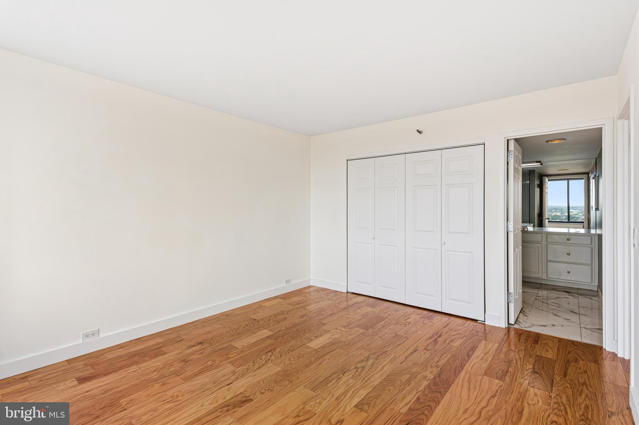 2001 HAMILTON STREET 00 P501
