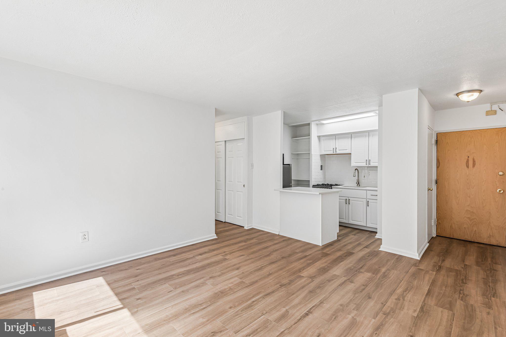 2101 CHESTNUT STREET 1121