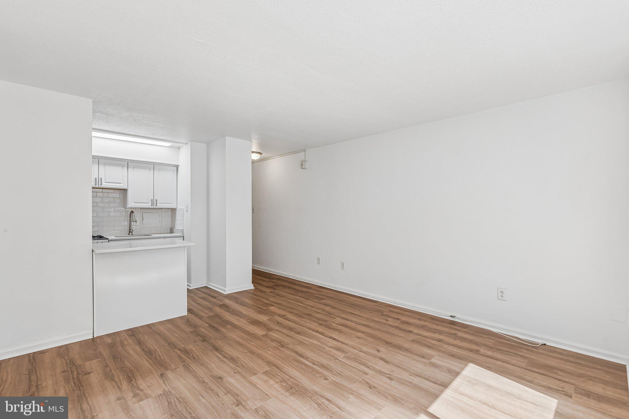 2101 CHESTNUT STREET 1121