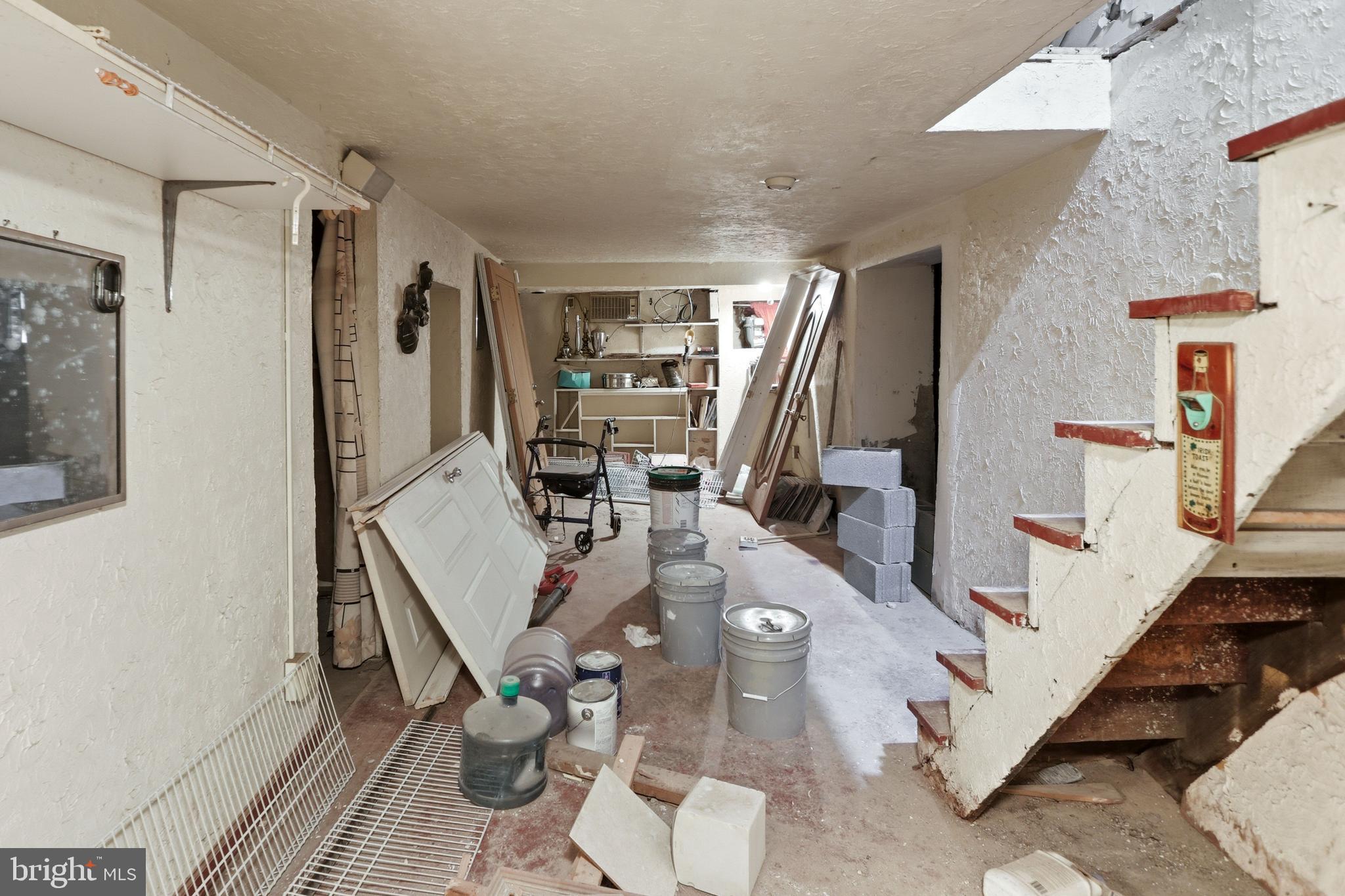 2528 W SERGEANT STREET