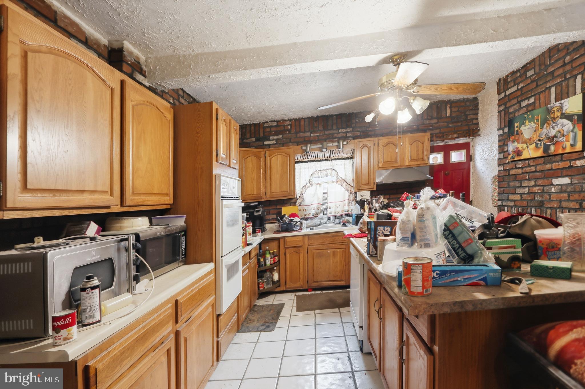 2528 W SERGEANT STREET