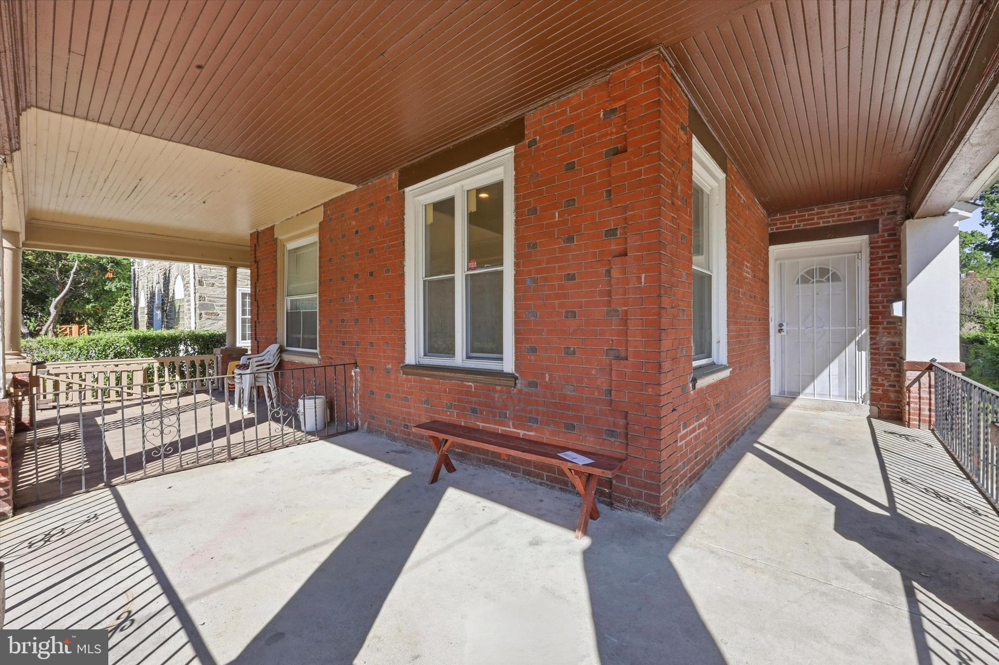 51 E HIGH STREET