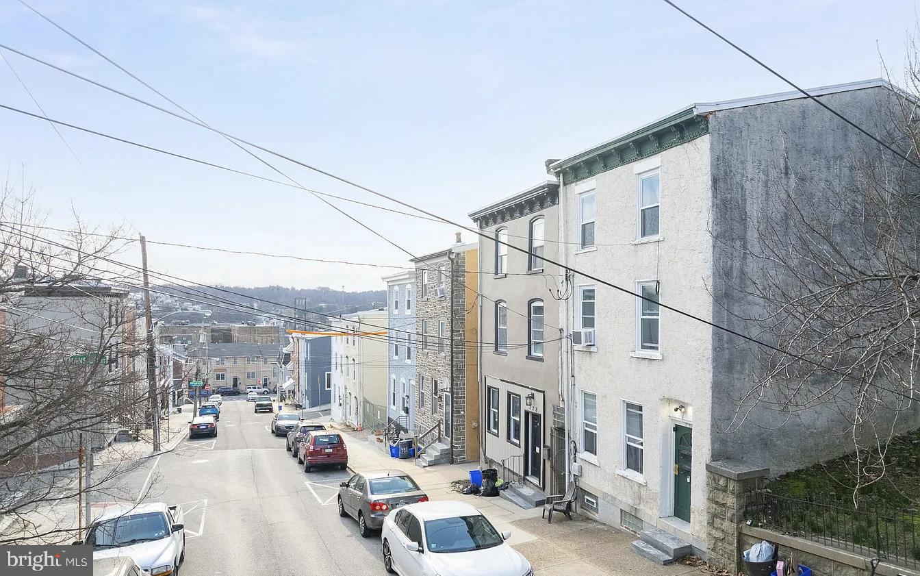230 HERMITAGE STREET