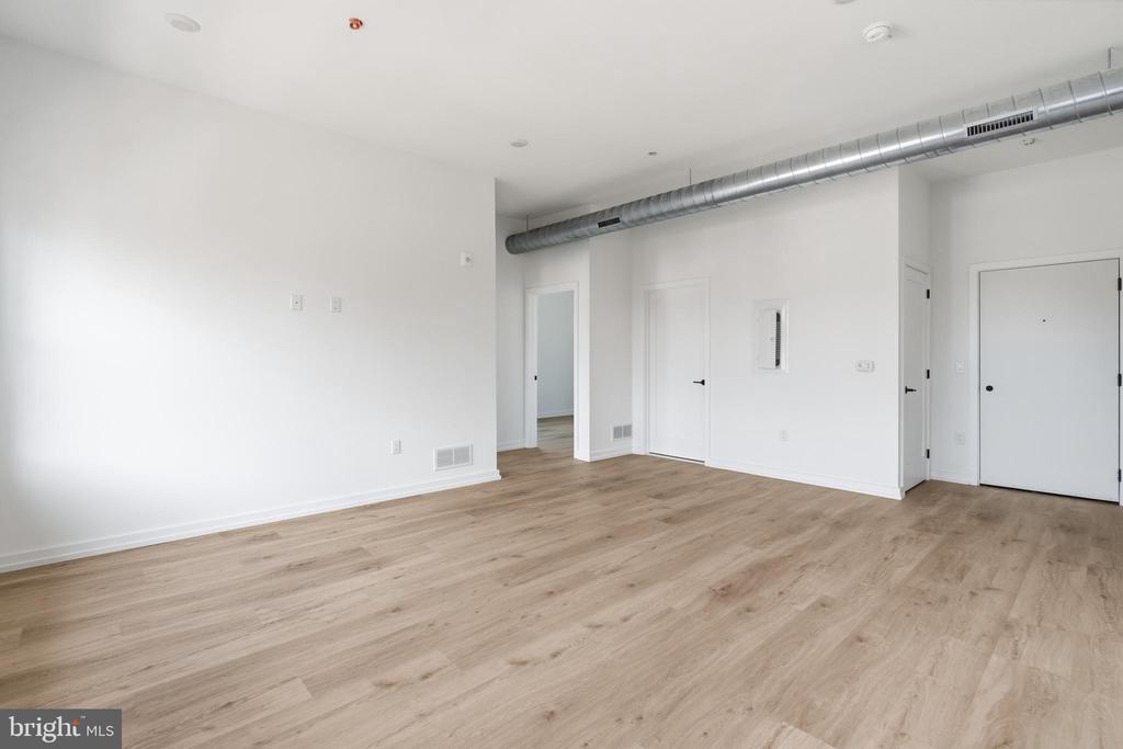 208 VINE 6A